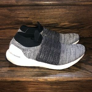 NWT Men’s Adidas Ultra Boost Laceless Oreo Shoes